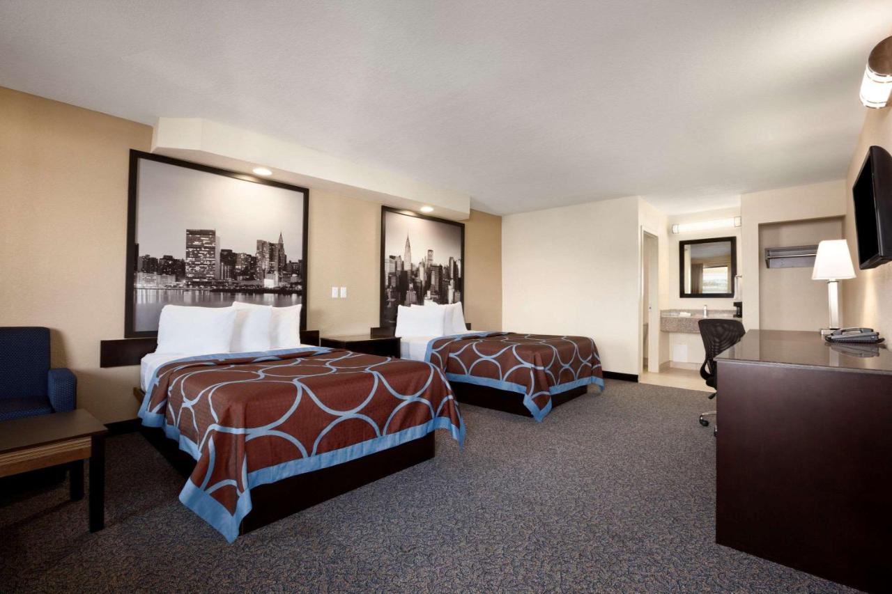  | Super 8 by Wyndham Rahway/Newark