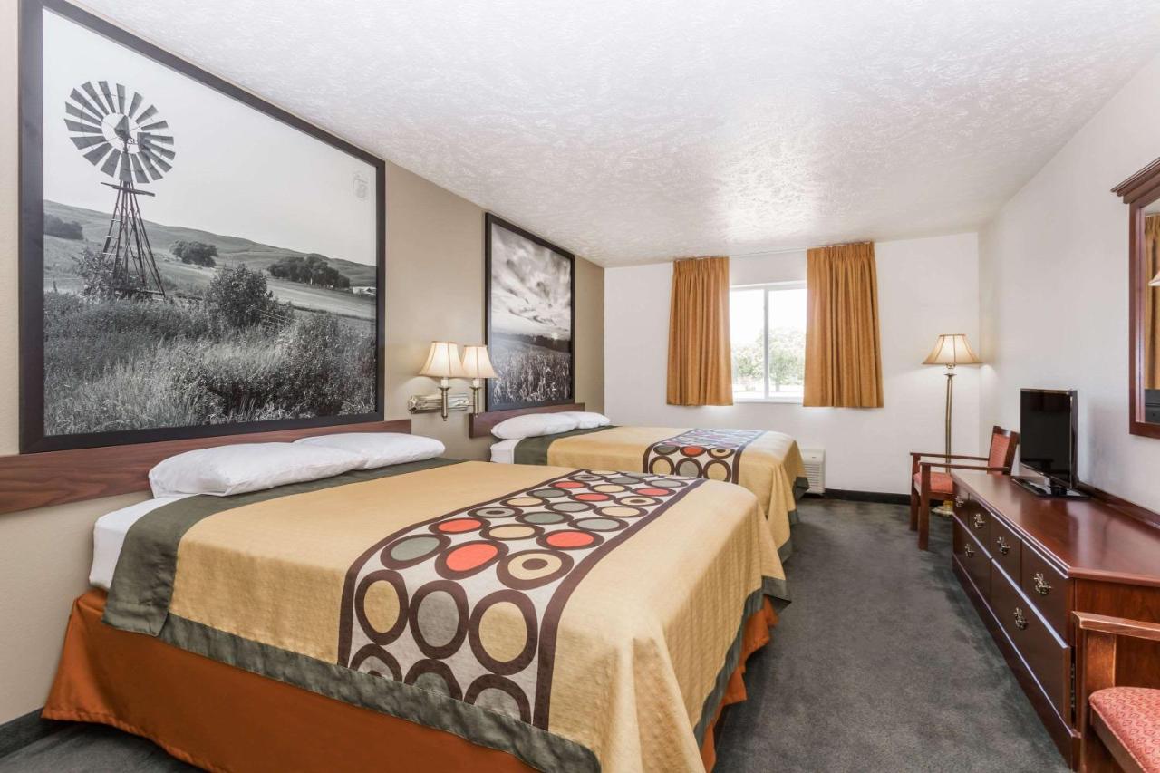 | Super 8 by Wyndham Alma