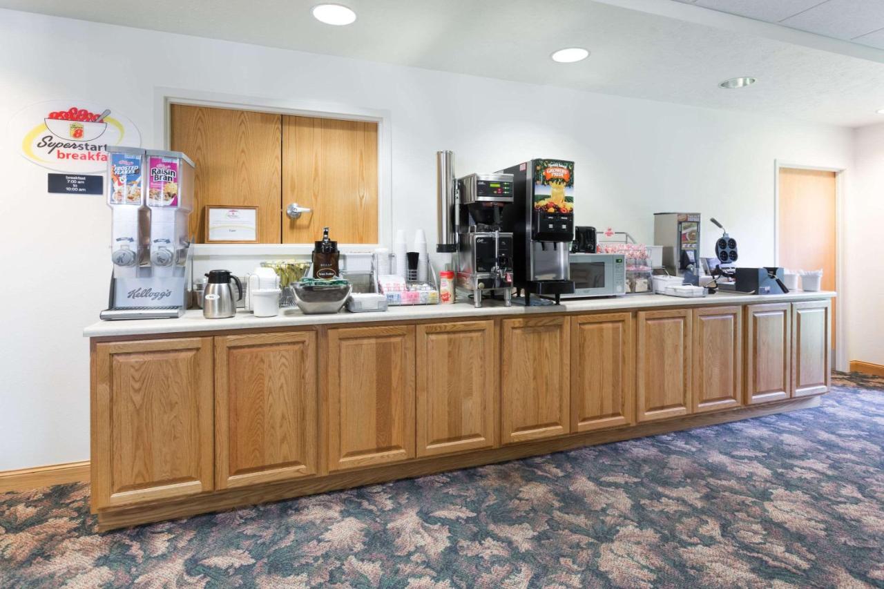 | Super 8 by Wyndham Alma