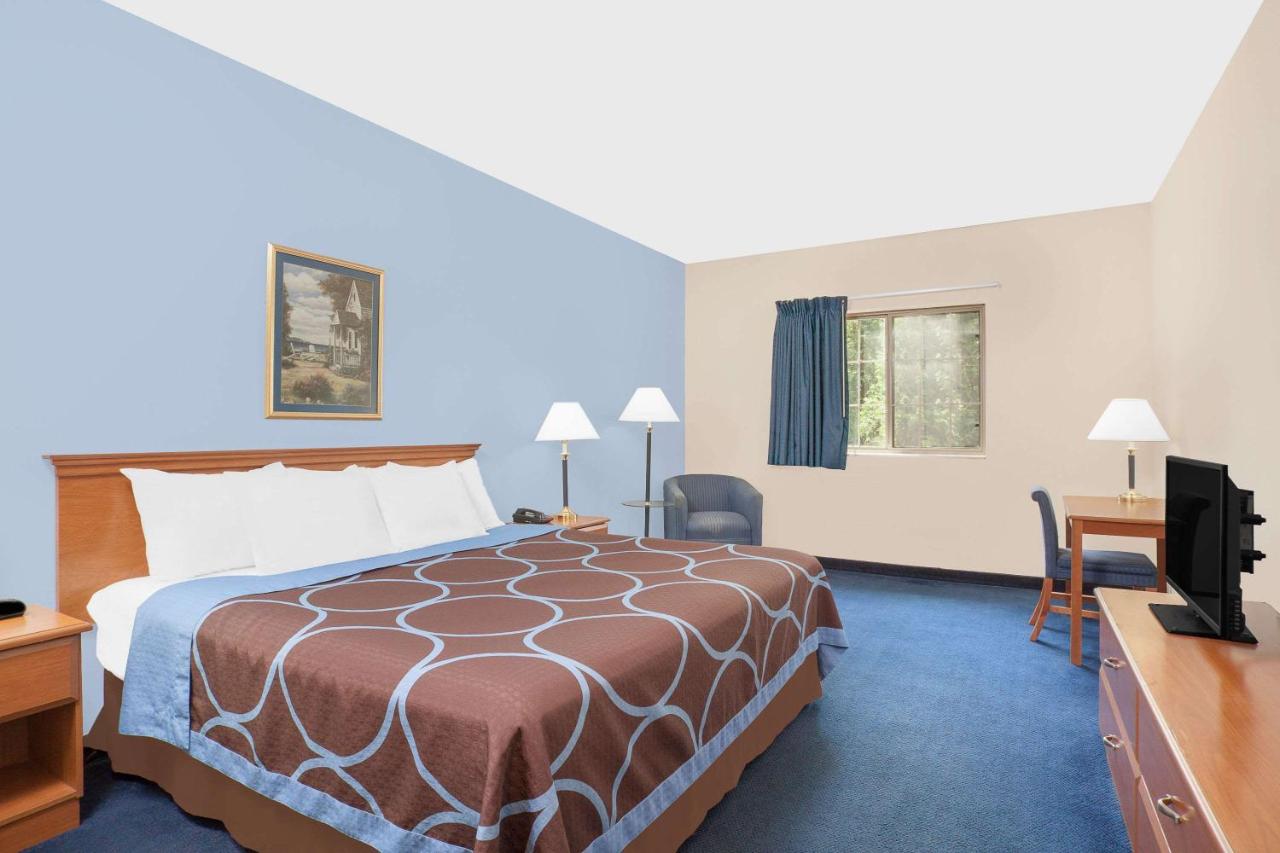 | Super 8 by Wyndham Cobleskill NY