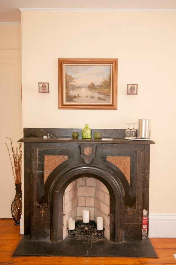 | Candlebay Inn