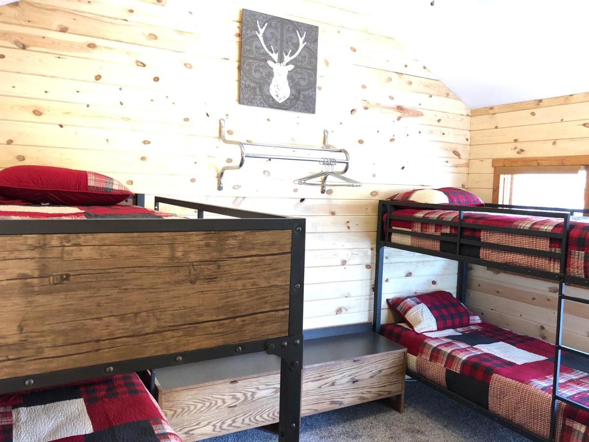 Deluxe Family Suite at Rockerville Lodge & Cabins