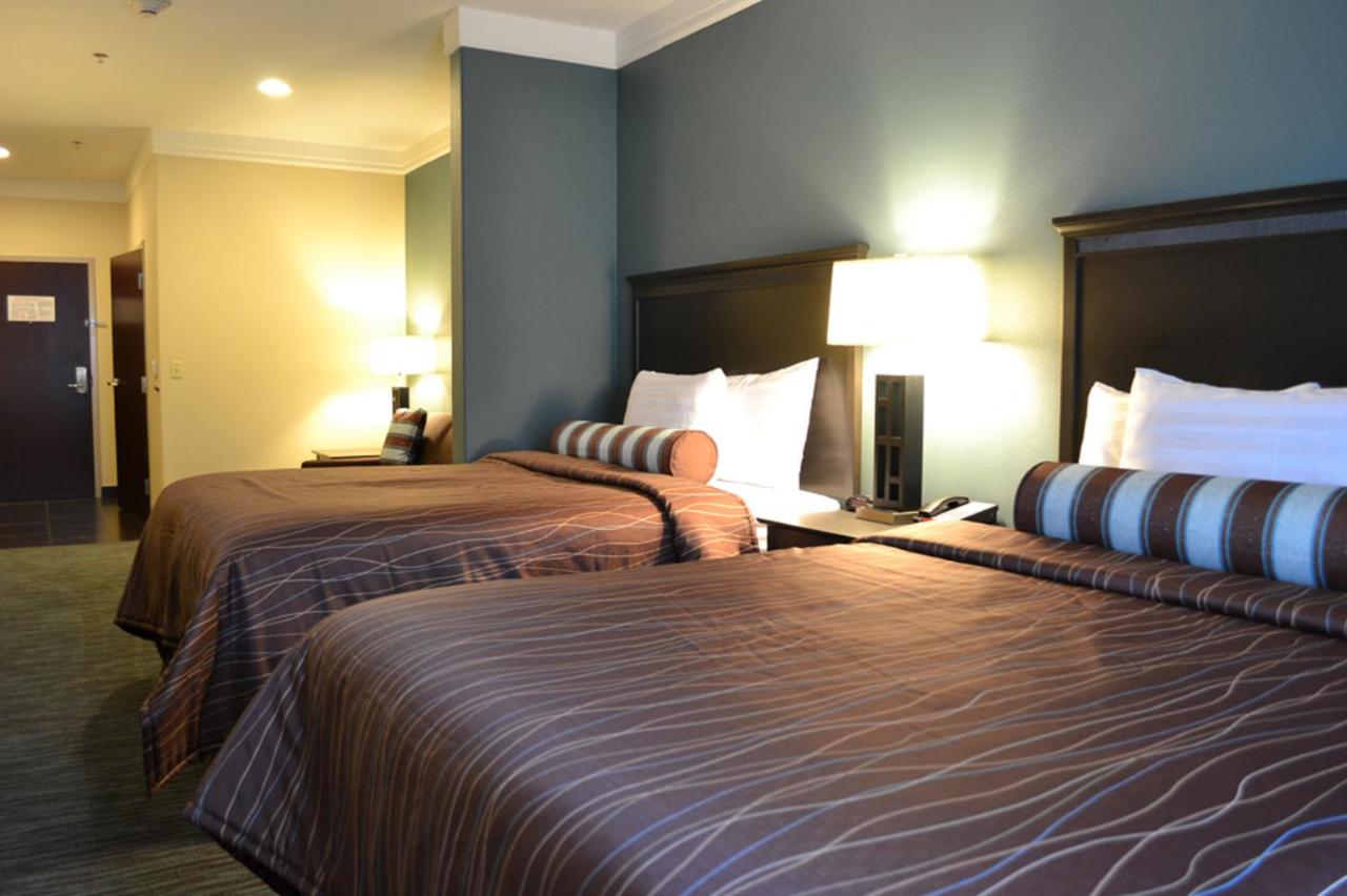 Queen Suite with Two Queen Beds at Red River Inn And Suites
