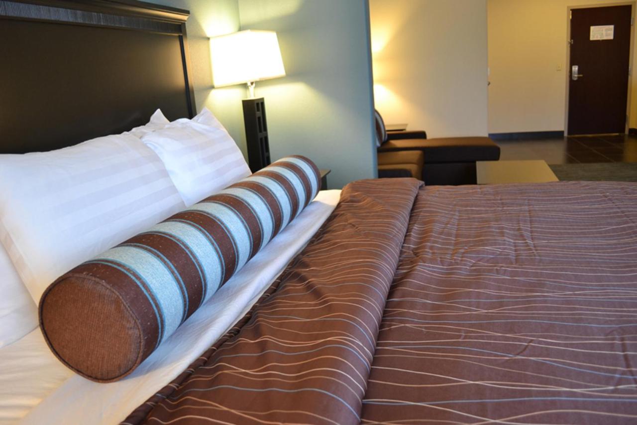 King Suite at Red River Inn And Suites