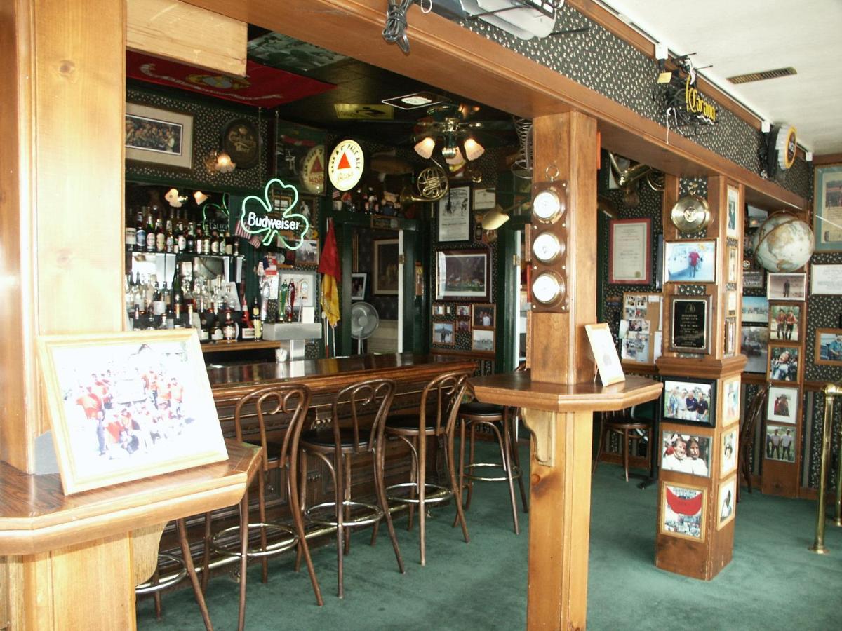 | Bridgeport Inn