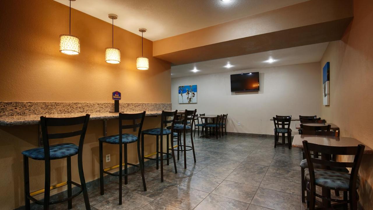 | Best Western Desert Oasis