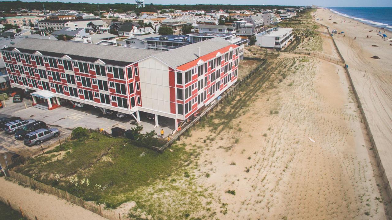  | Surf Club Oceanfront Hotel