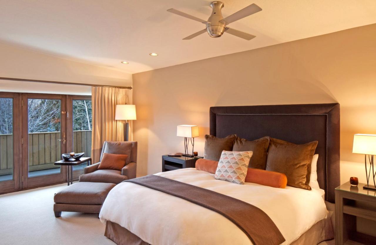 King Room at Knob Hill Inn