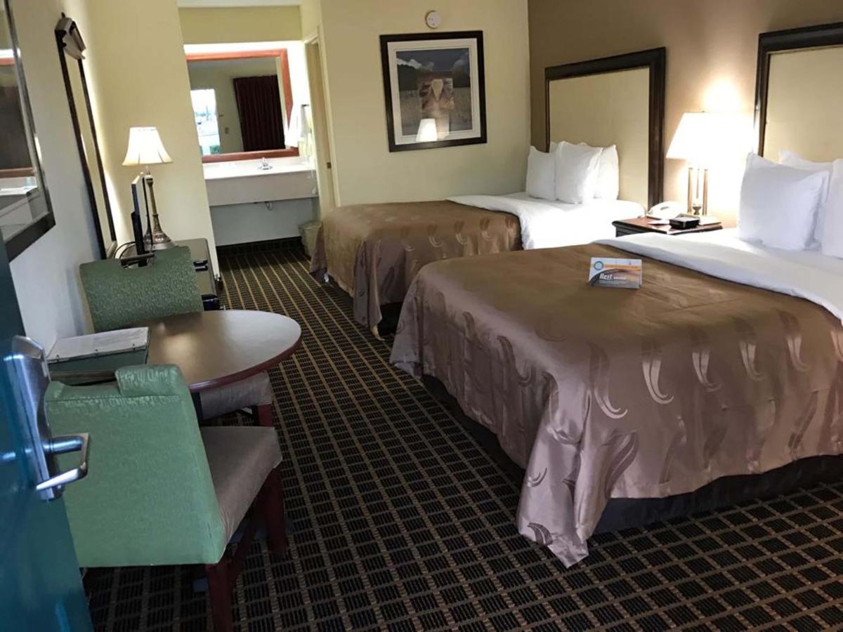 Queen Room with Two Queen Beds - Smoking at Quality Inn Byron - Warner Robins