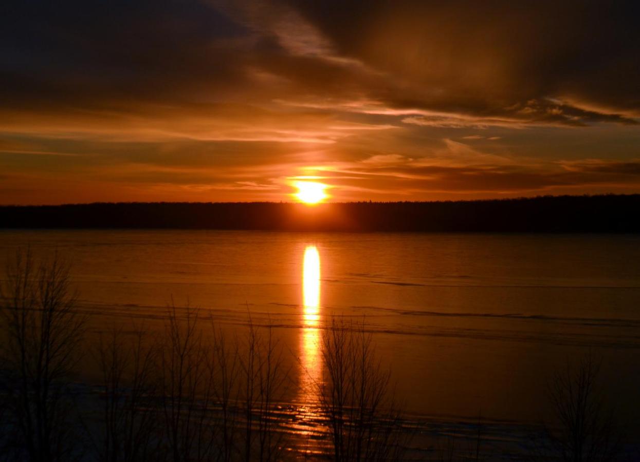 | Walleye Lodge