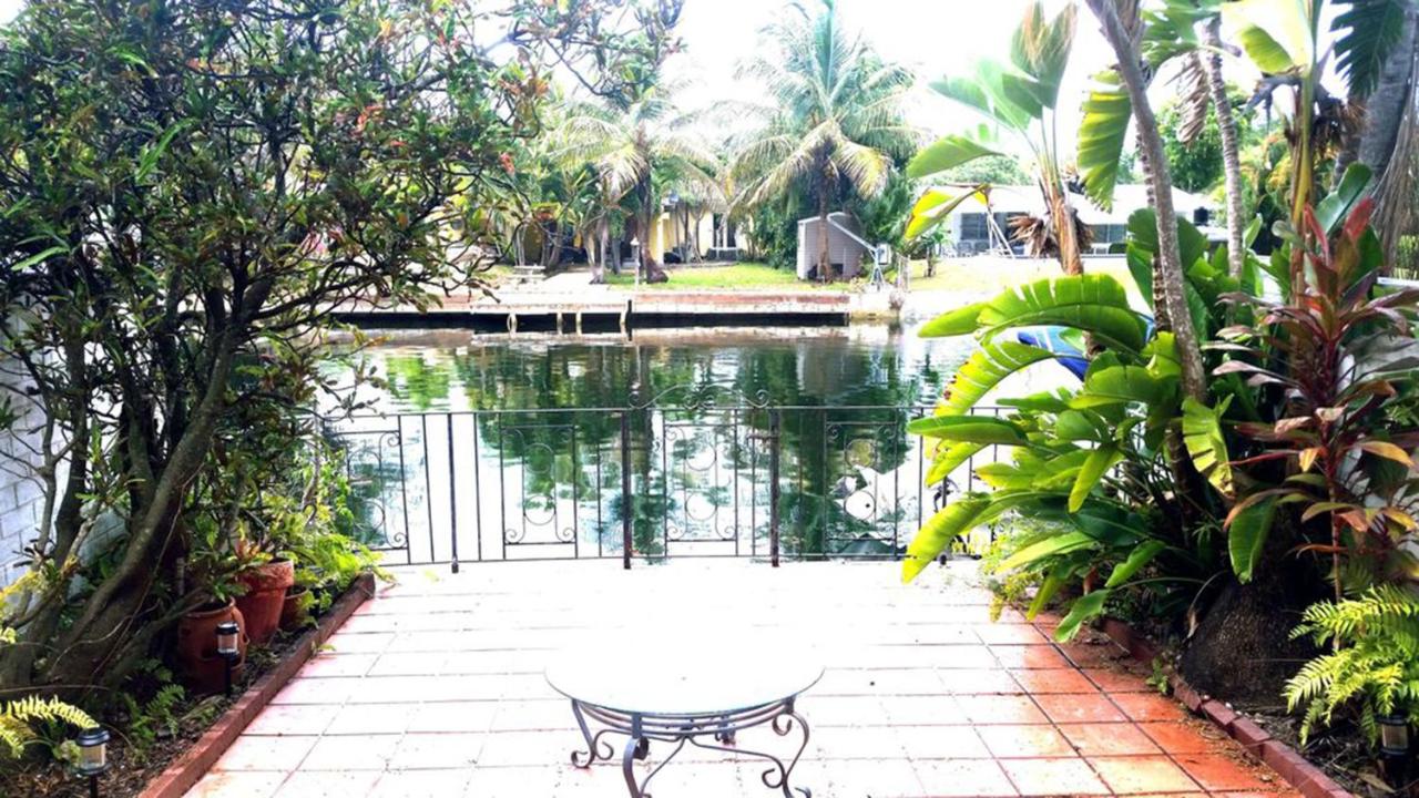 | Villa Dartall - Beautiful ocean access by canal