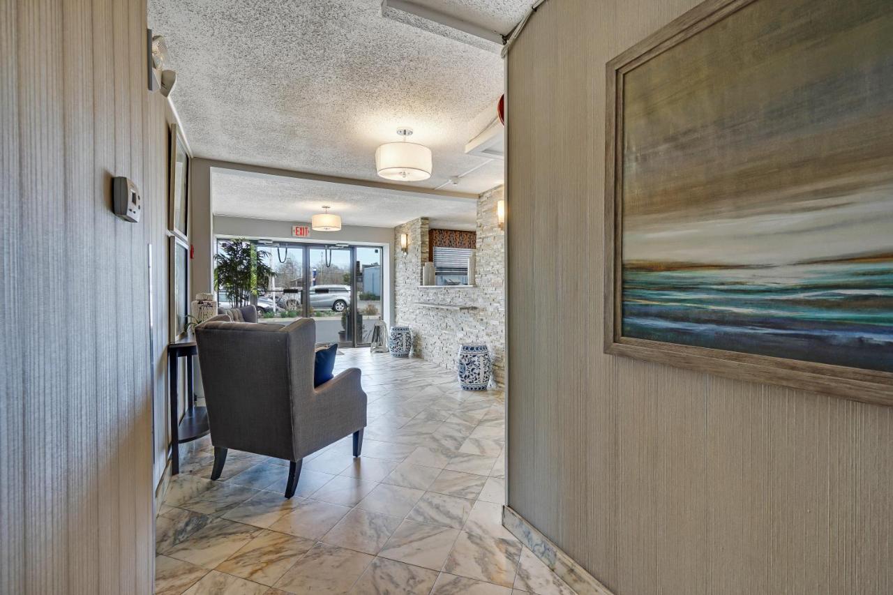 | Blue Creek Inn