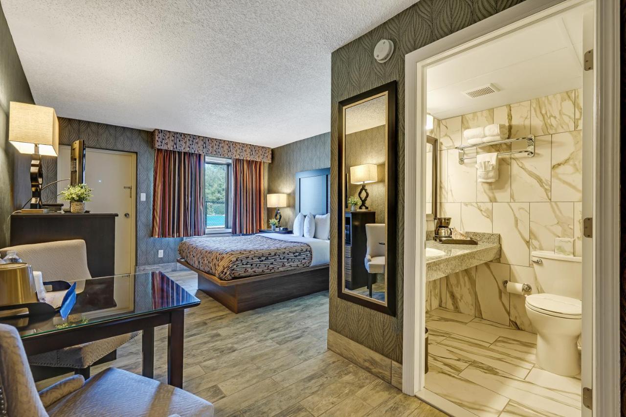 | Blue Creek Inn