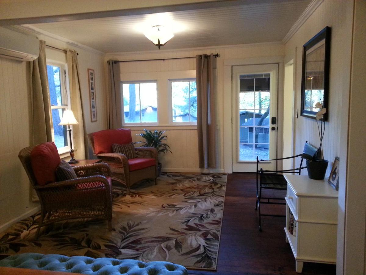 | China Creek Cottages