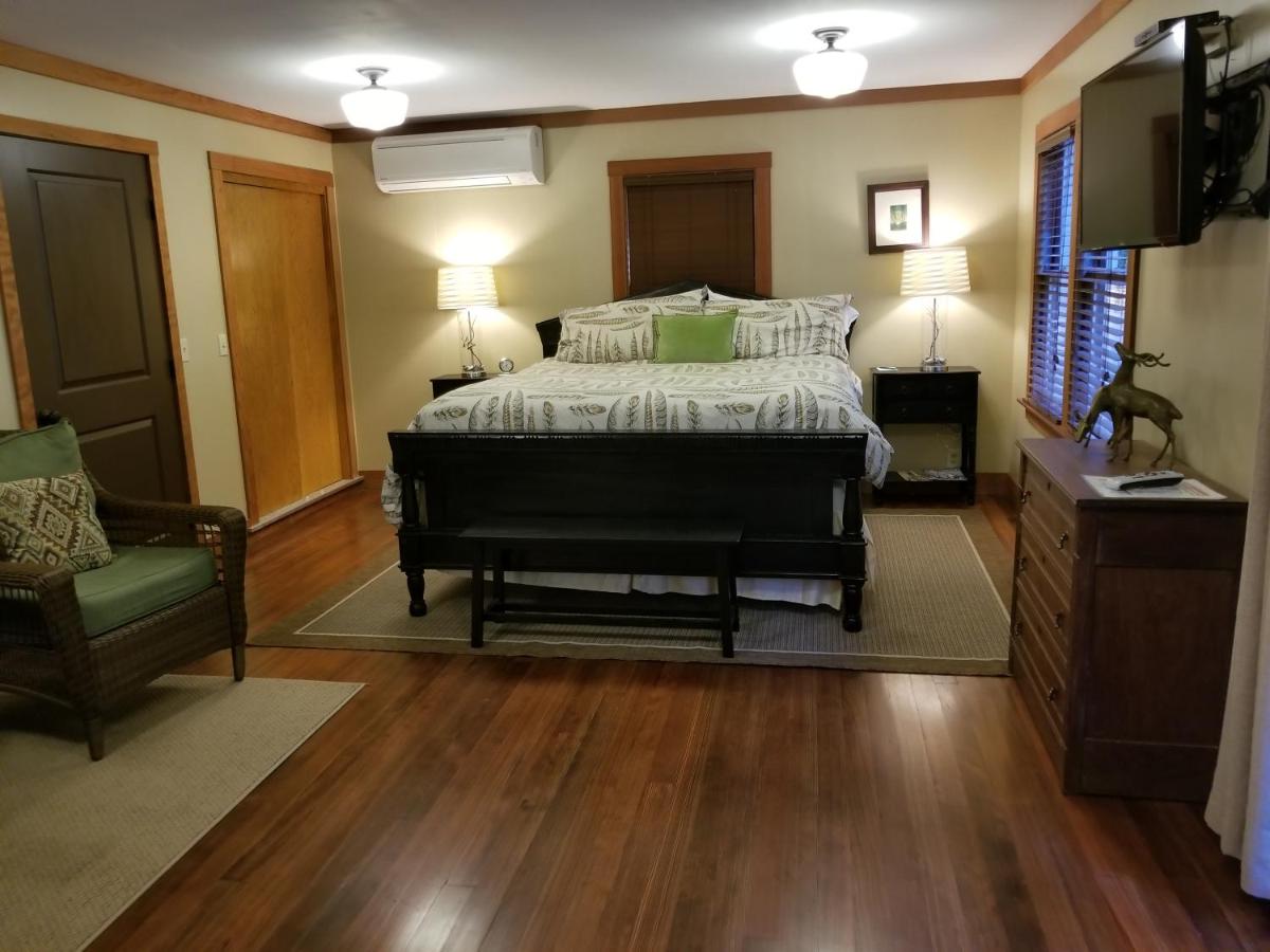 | China Creek Cottages