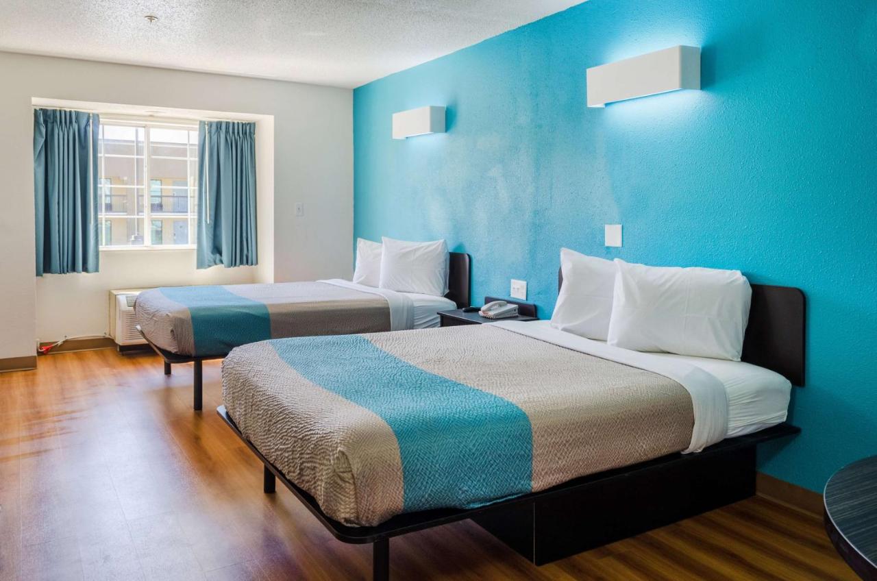 | Motel 6-Mobile, AL