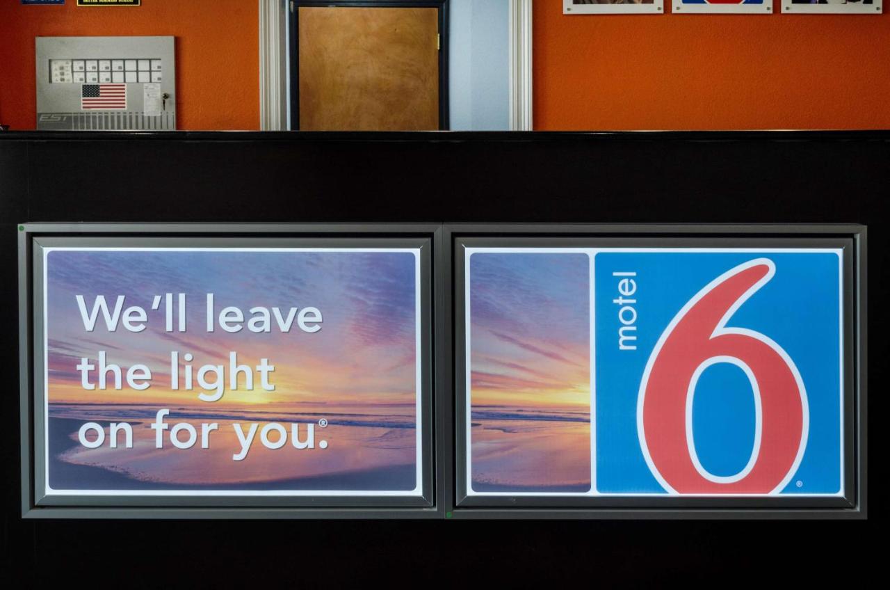  | Motel 6-Mobile, AL