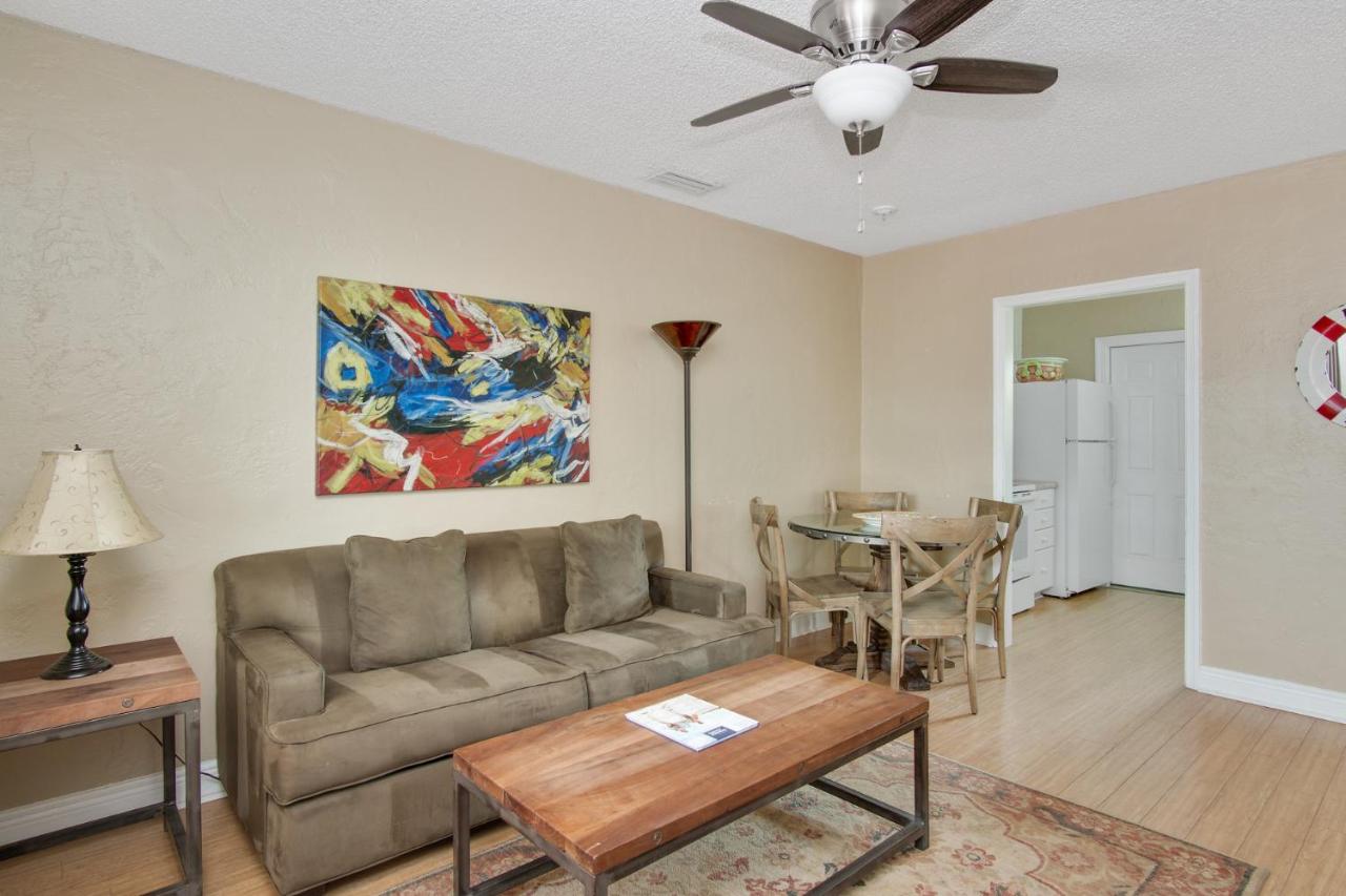  | Beach Place Guesthouses
