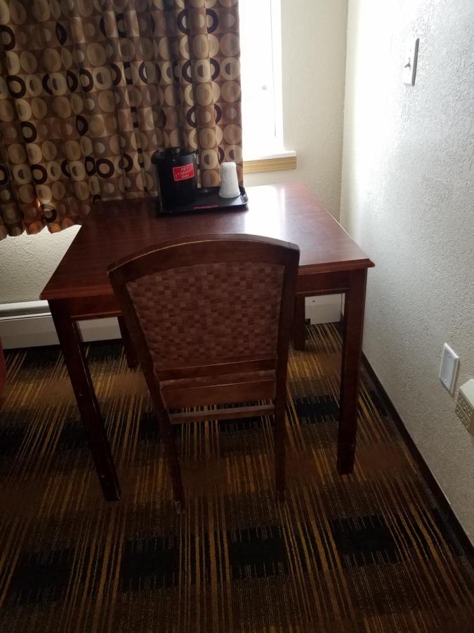 | Red Carpet Inn Rochester