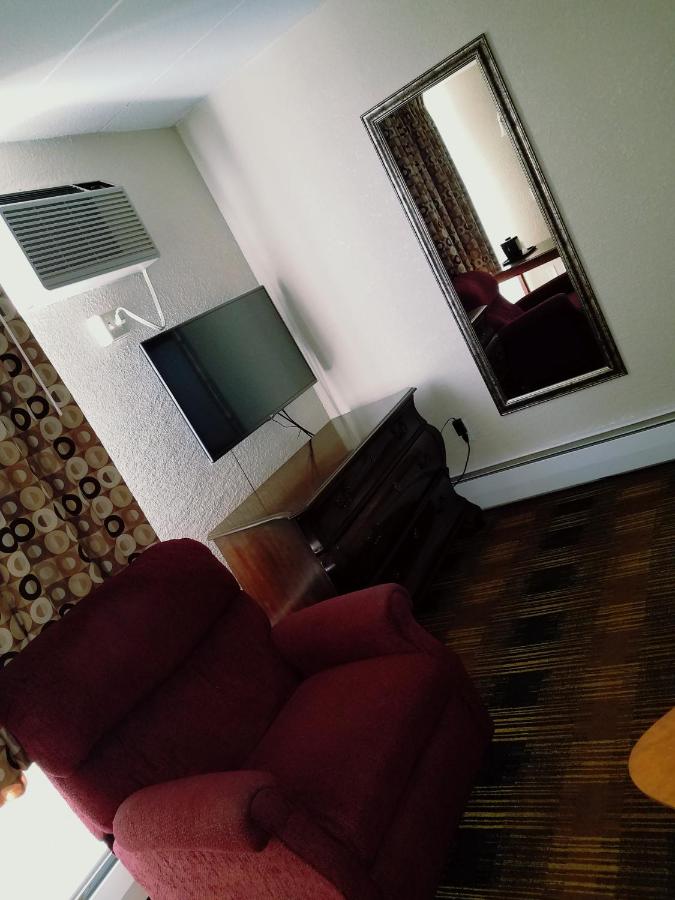 | Red Carpet Inn Rochester