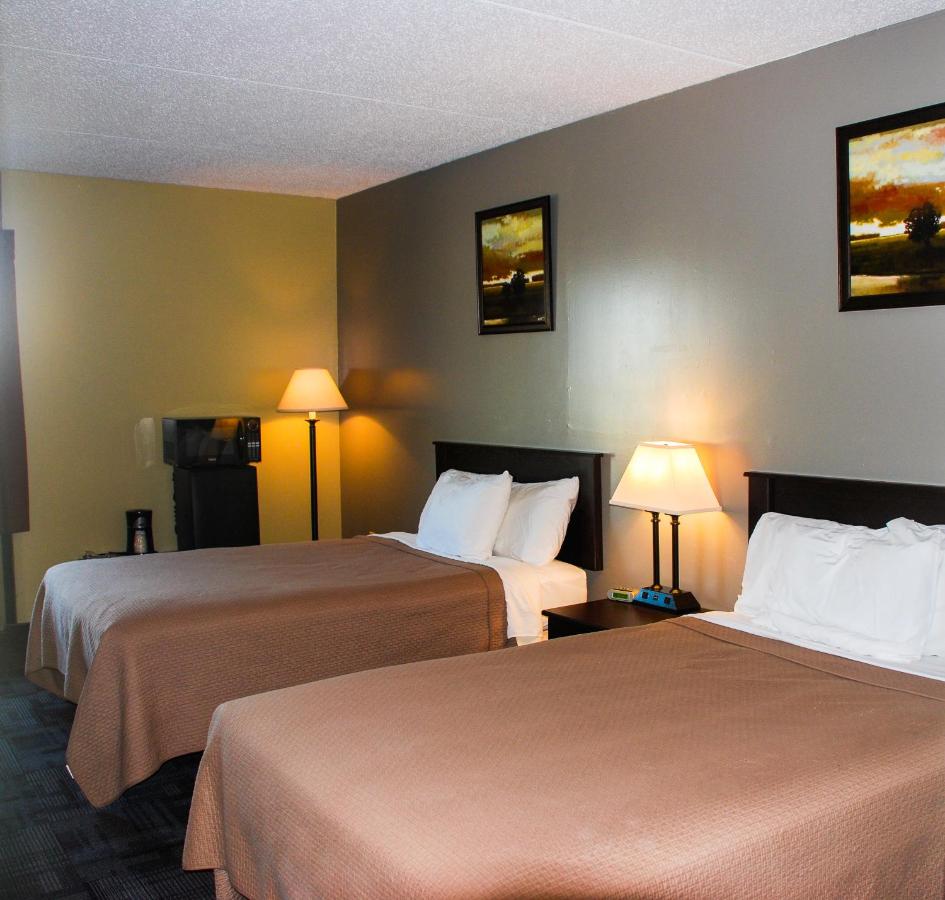 | Sunlac Inn Lakota