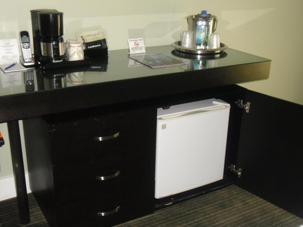 Deluxe Double Room with Two Double Beds at Hotel Current