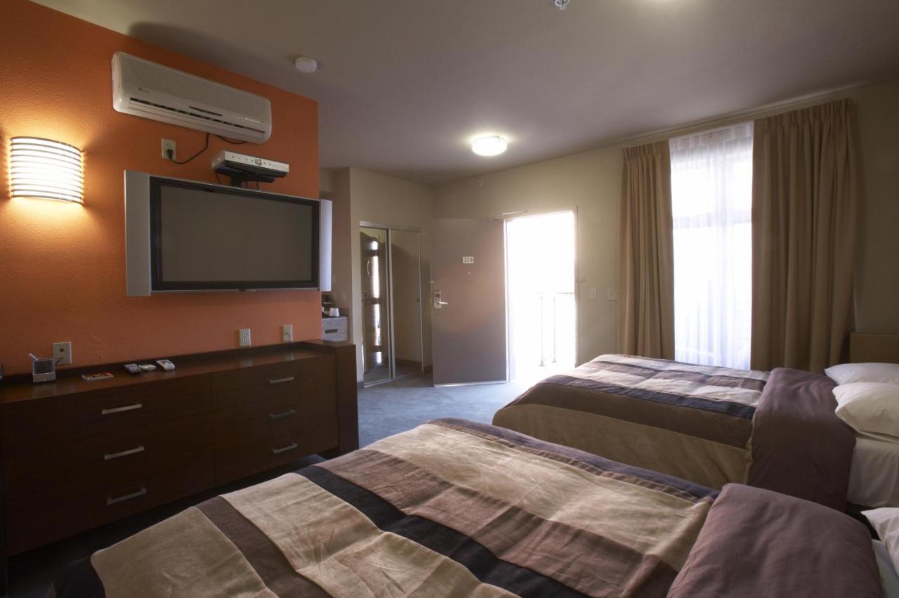| Downtown Berkeley Inn