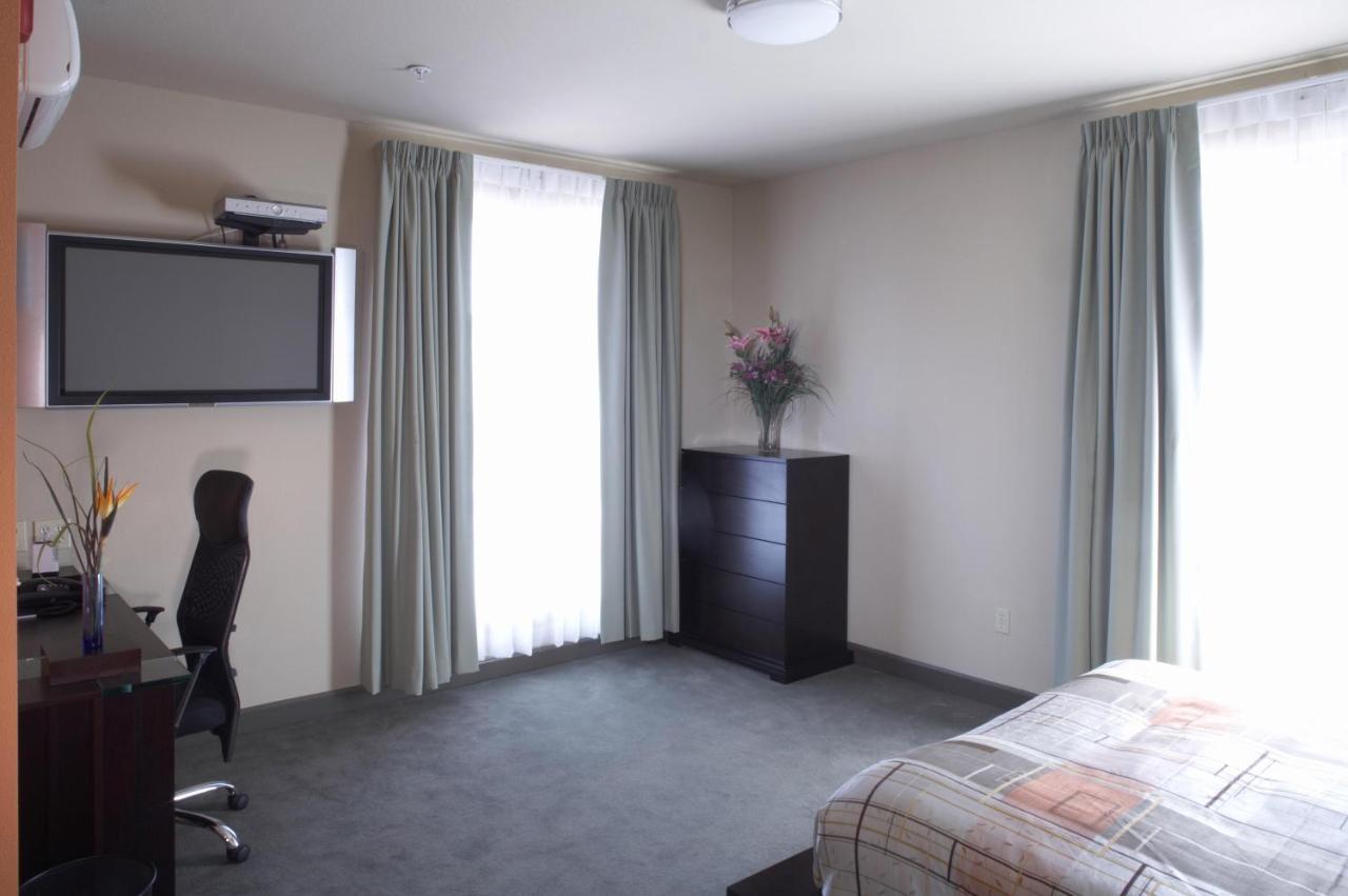| Downtown Berkeley Inn
