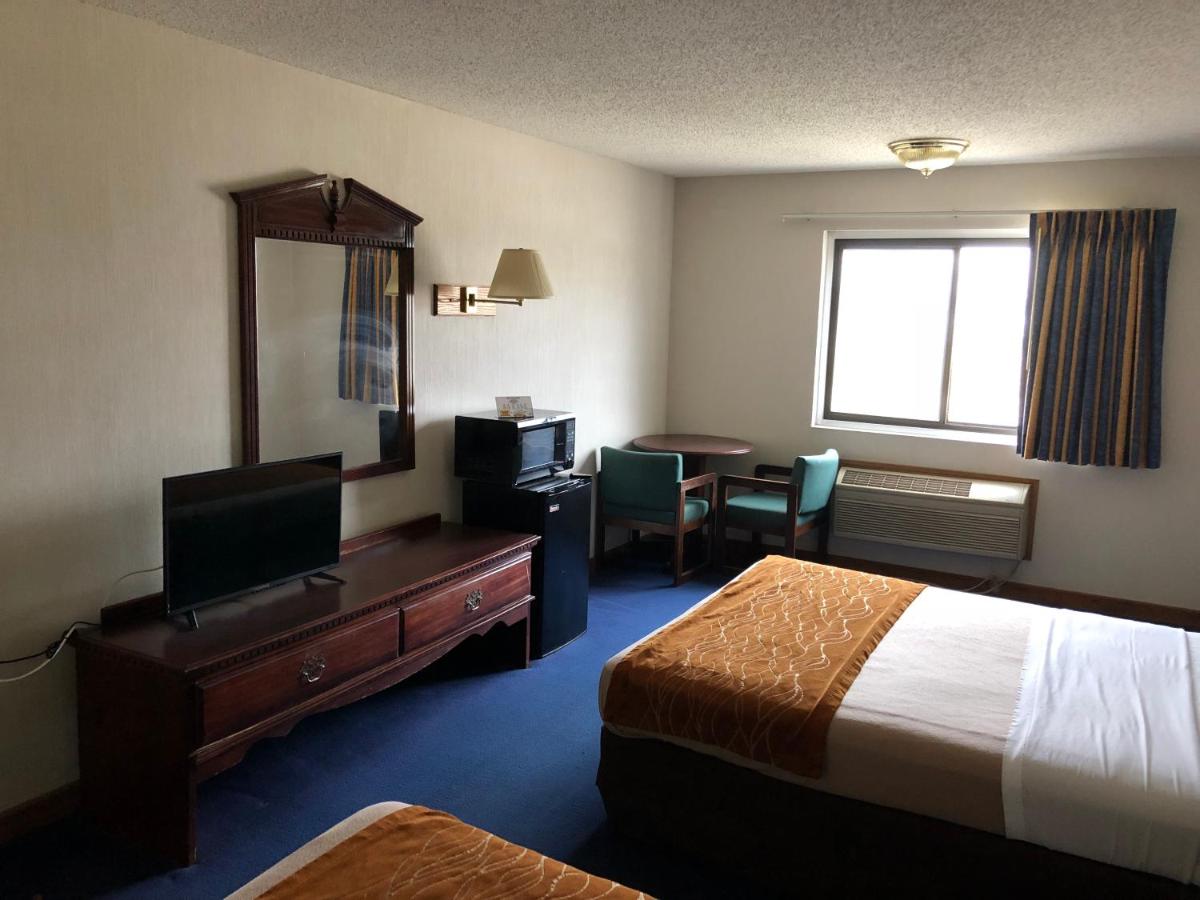  | Denison Inn & Suites