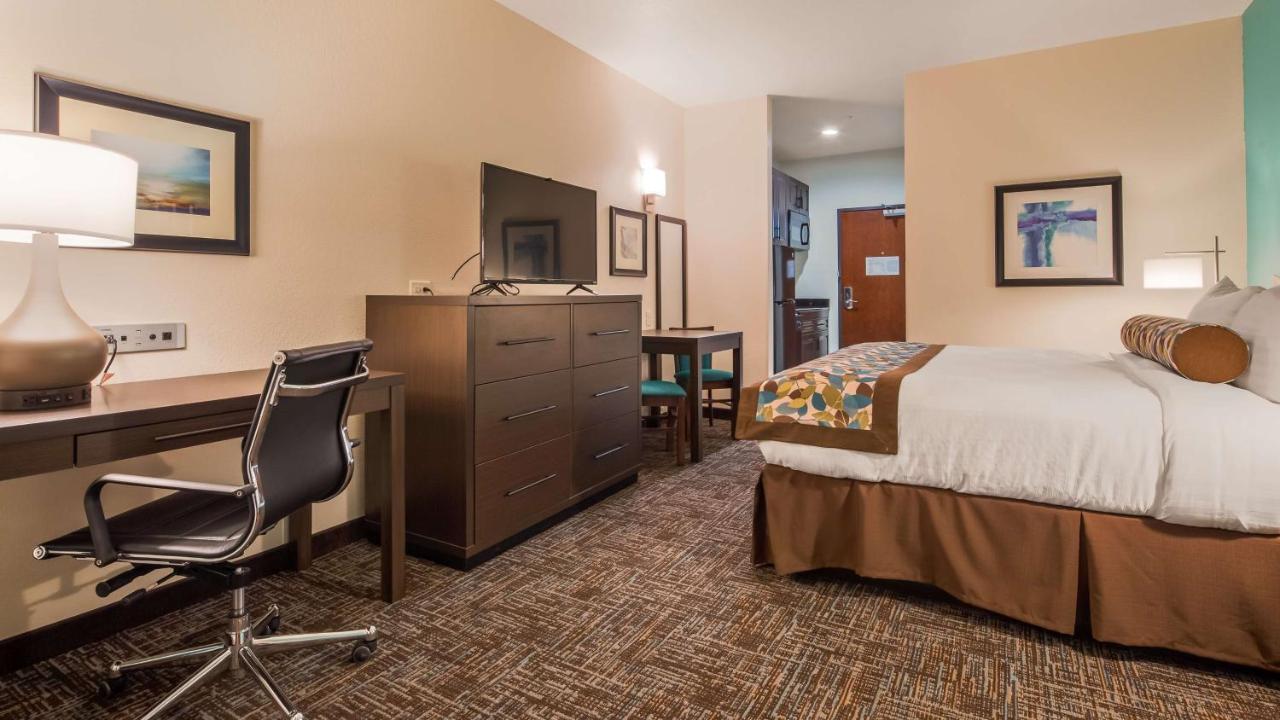 King Room - Non-Smoking at Best Western Plus Executive Residency Elk City