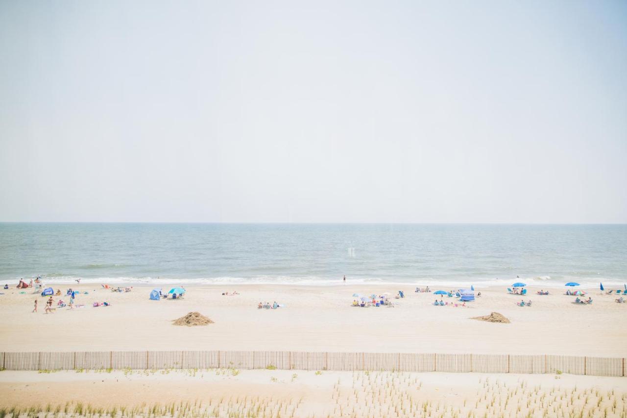 | Surf Club Oceanfront Hotel
