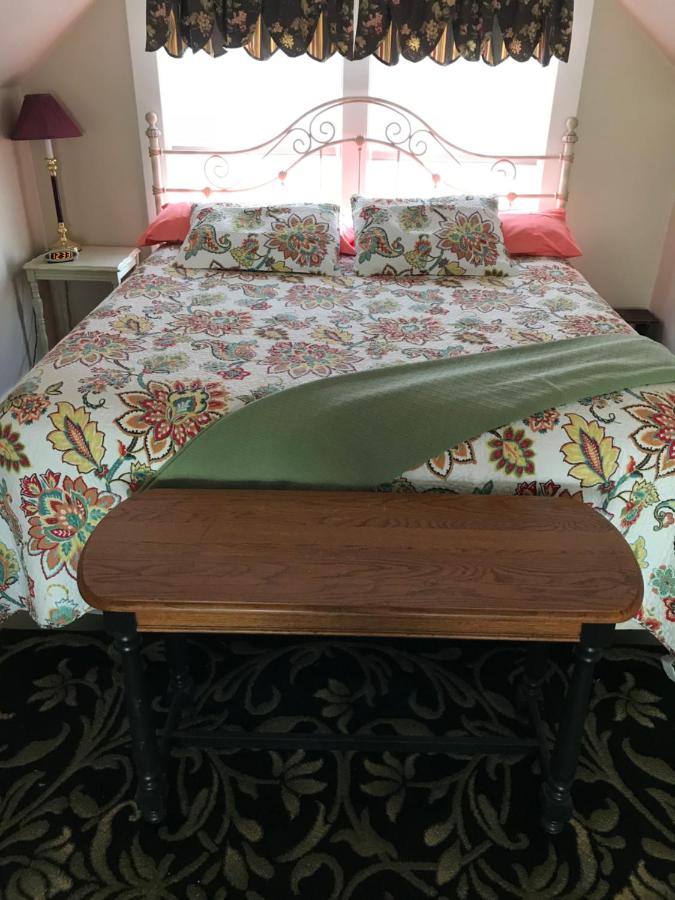 | Helming Guest House