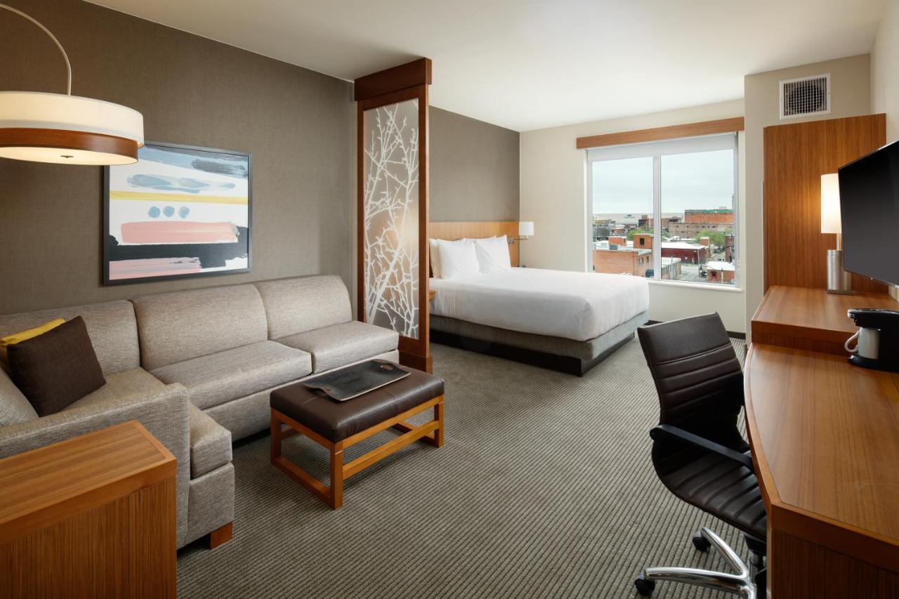 King Room at Hyatt Place Oklahoma City / Bricktown