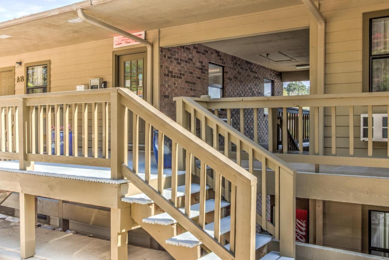 | Long Island Lake Resort