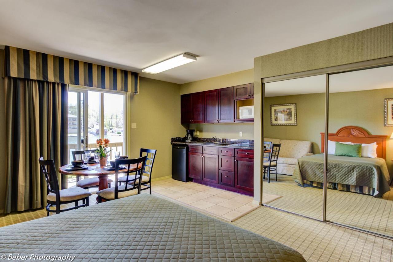 | Long Island Lake Resort