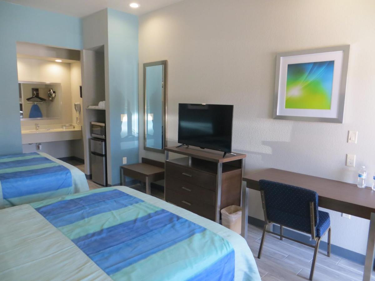 | Hotel Blue - Woodlands