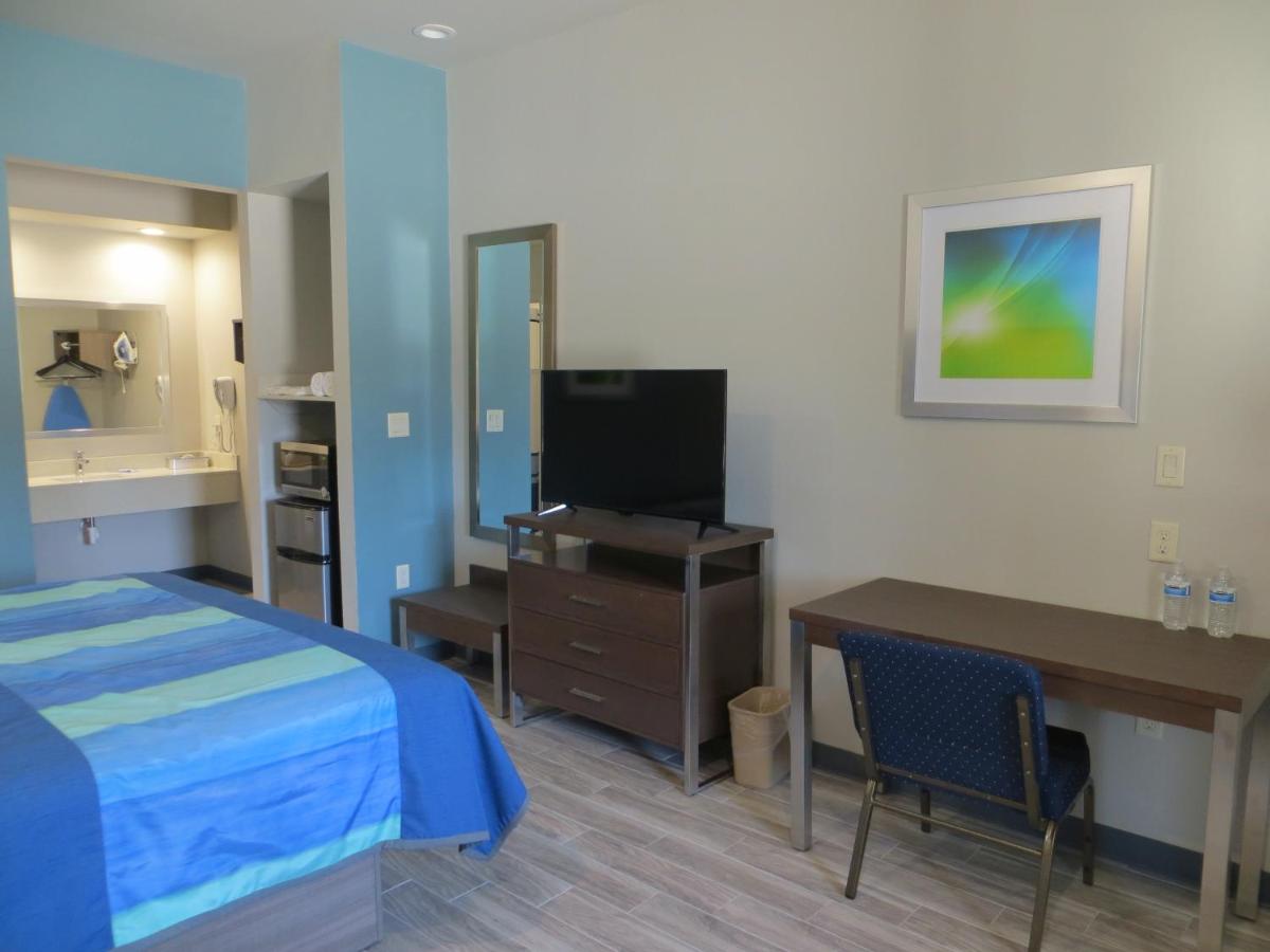 | Hotel Blue - Woodlands