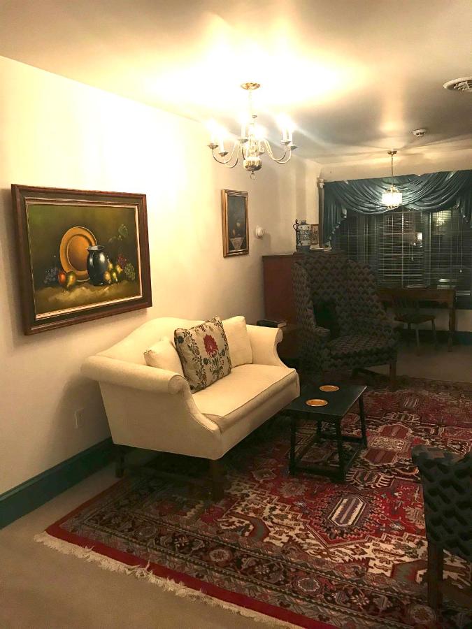 | 1896 House Country Inn - Barnside Inn