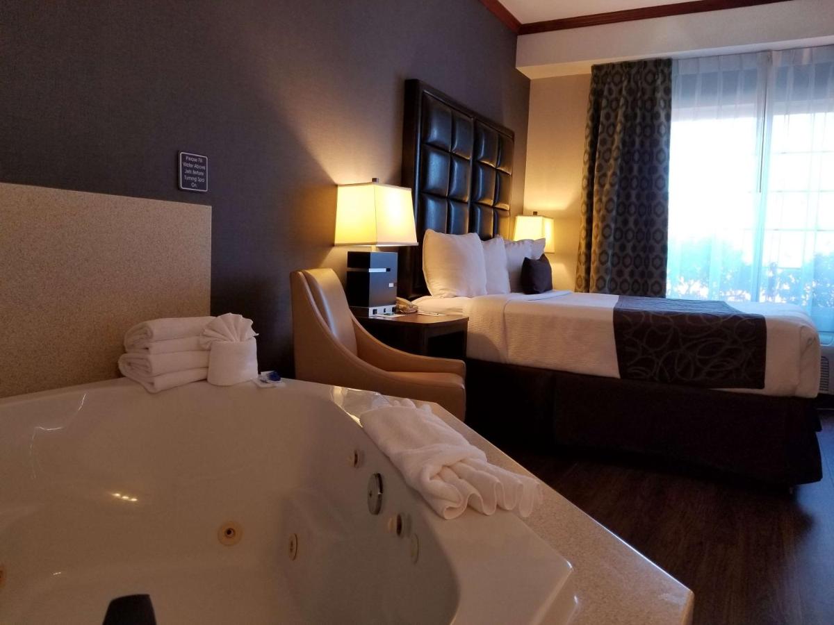 Queen Room - Disability Access at Best Western Plus Northwind Inn & Suites
