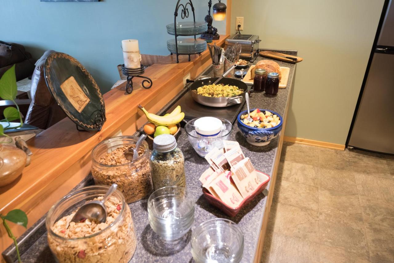 | Bay Avenue Inn