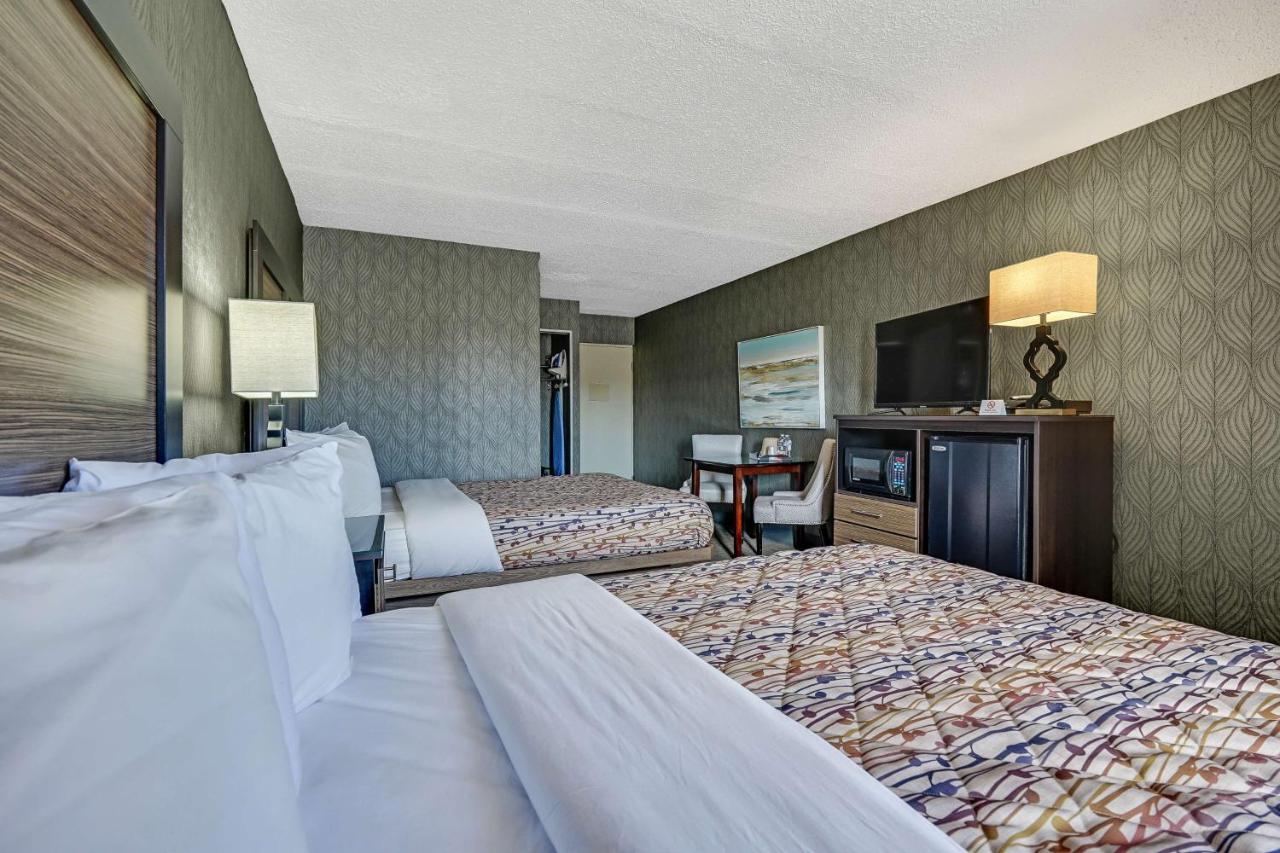 | Blue Creek Inn