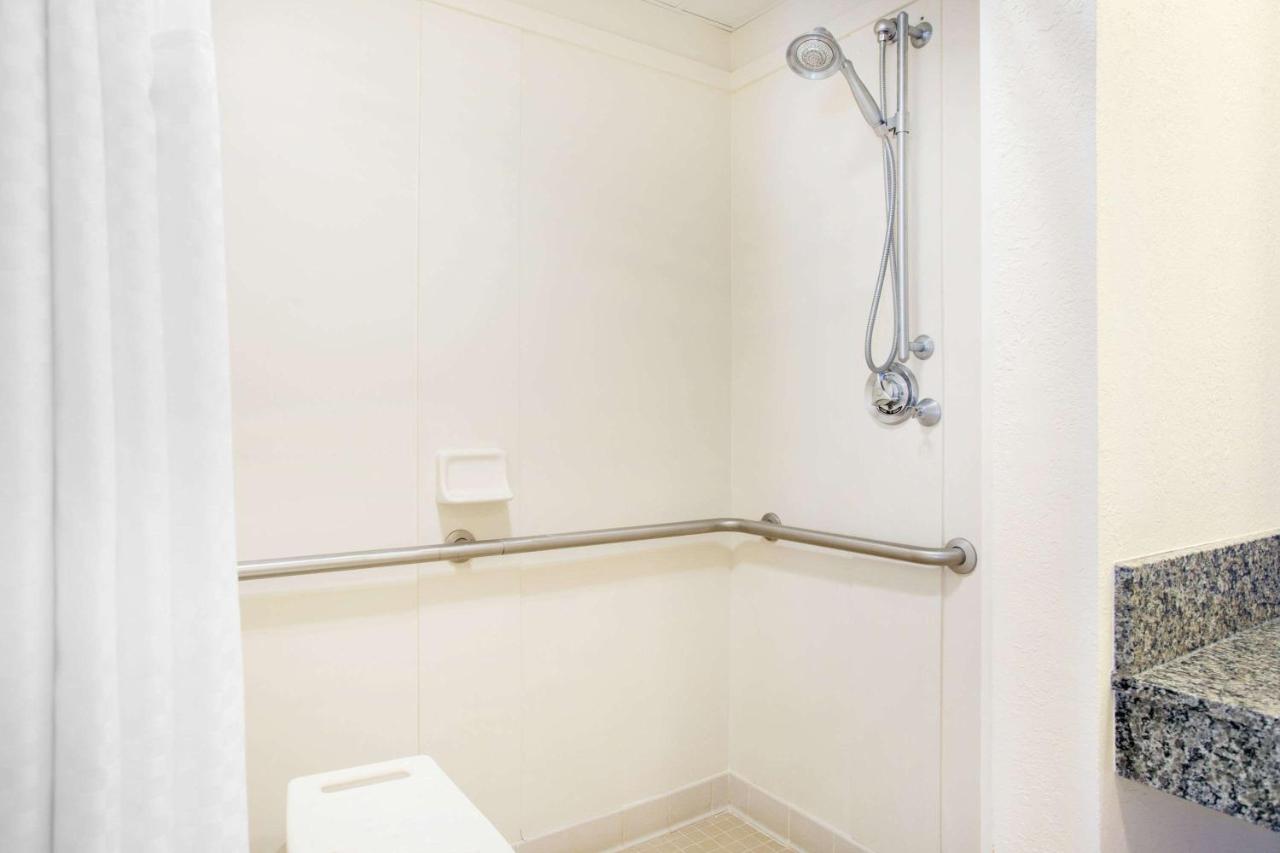 | Days Inn by Wyndham Metter