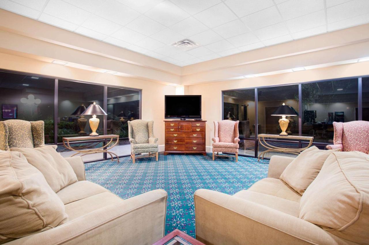 | Days Inn by Wyndham Metter