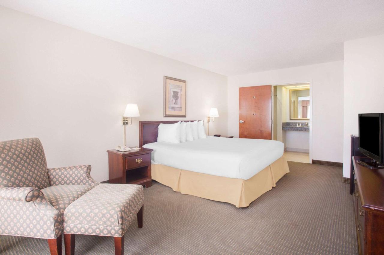 | Days Inn by Wyndham Metter