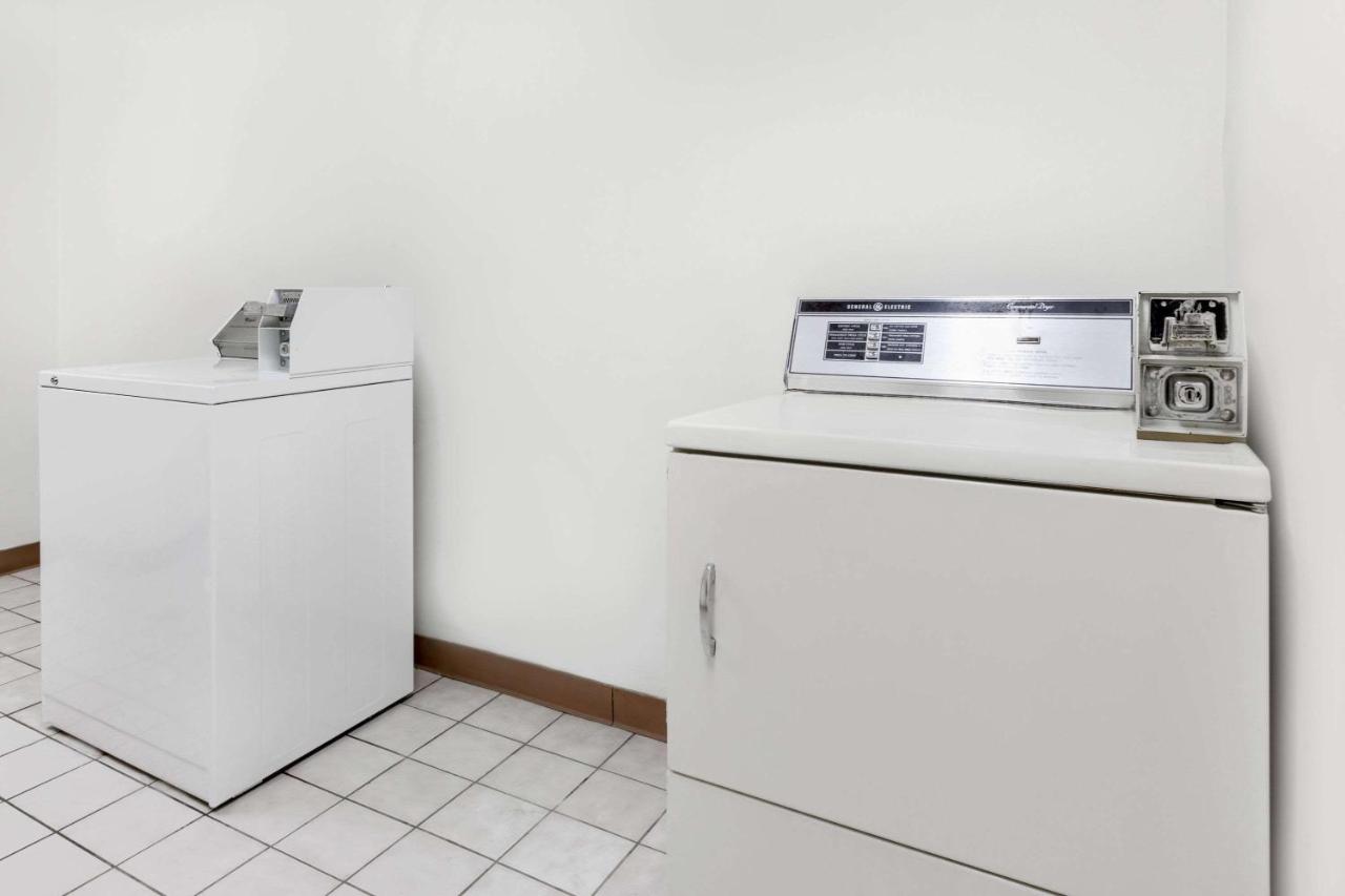 | Days Inn by Wyndham Concordia
