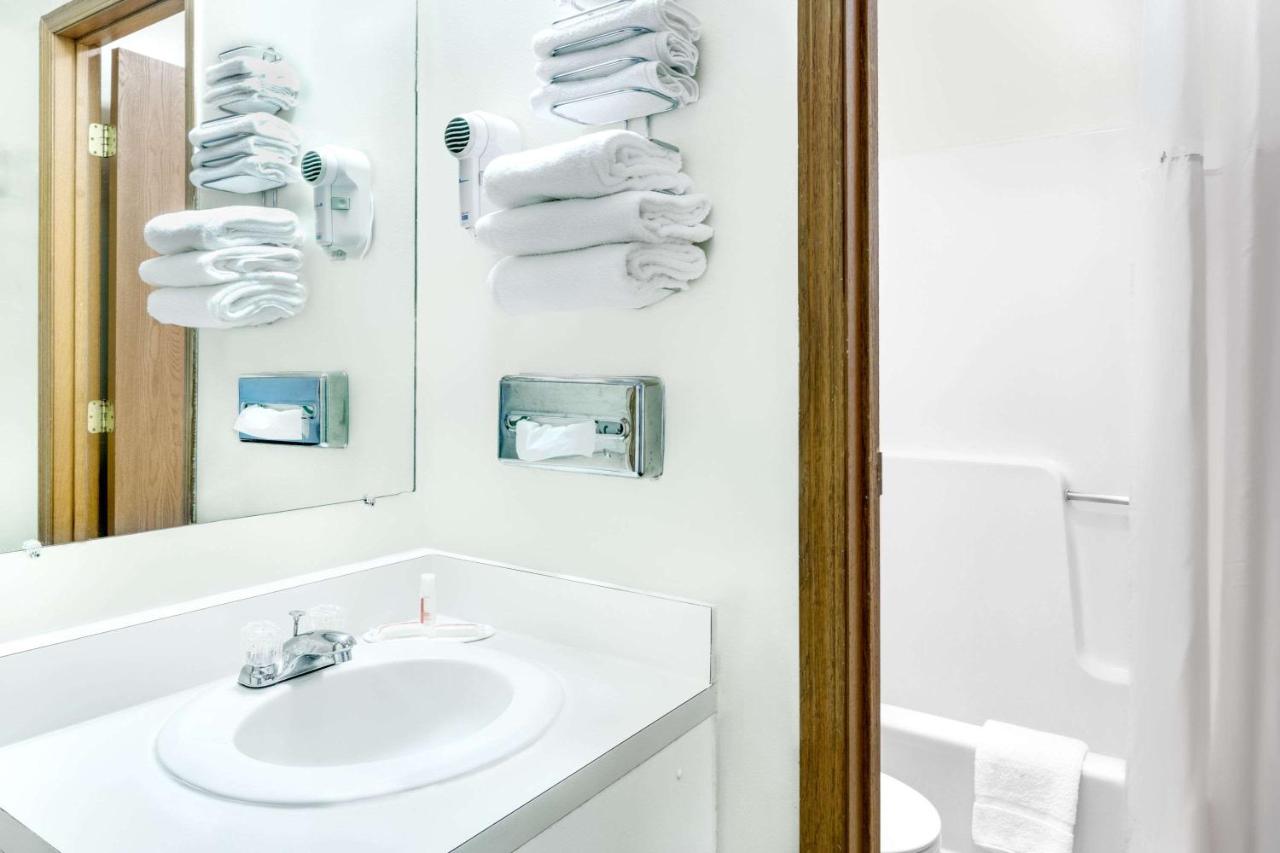 | Days Inn by Wyndham Concordia