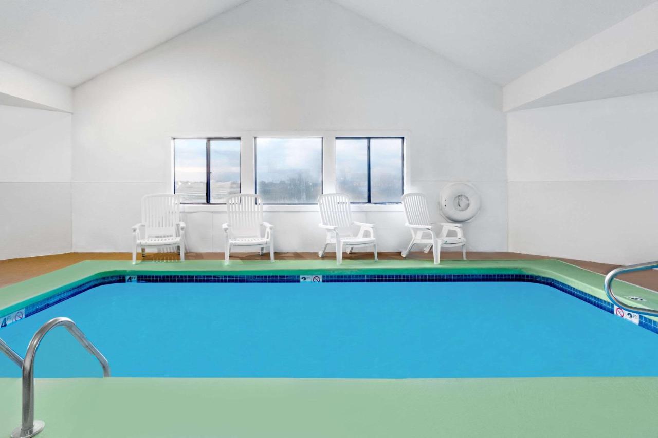 | Days Inn by Wyndham Concordia