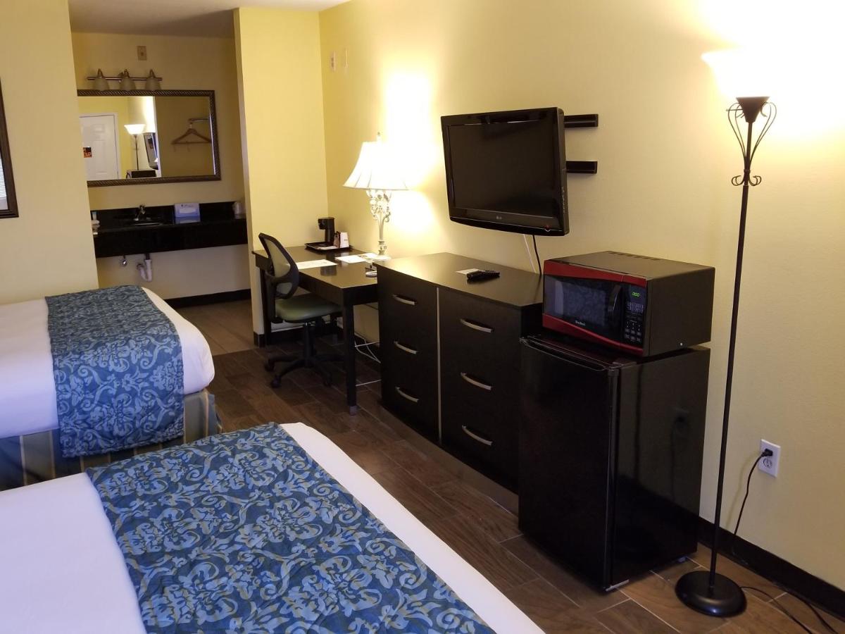 Queen Room with Two Queen Beds at Shining Light Inn & Suites