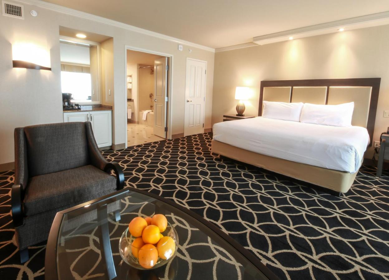 Junior Suite at Hollywood Casino & Hotel St. Louis