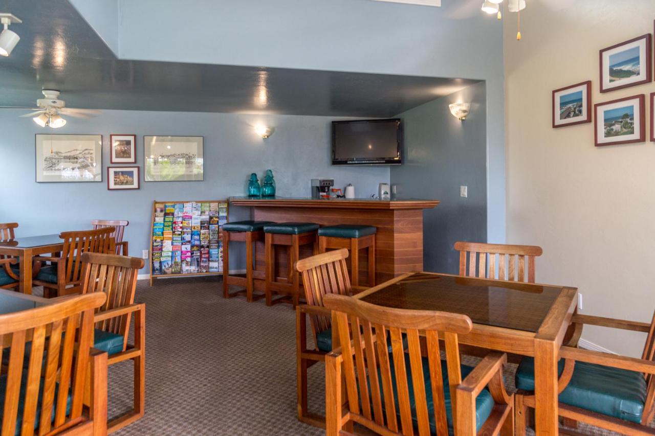 | Wave Crest Resort